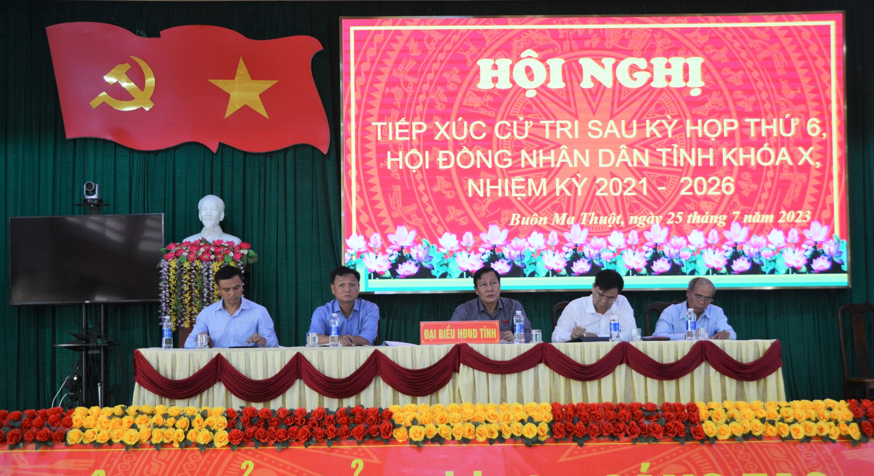 Hội nghị tiếp xúc cử tri sau kỳ hợp thứ sáu HĐND tỉnh khóa X, nhiệm kỳ 2021 – 2026